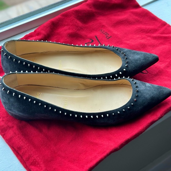 Christian Louboutin Grey Suede Anjalina Ballet Flats - Picture 4 of 11